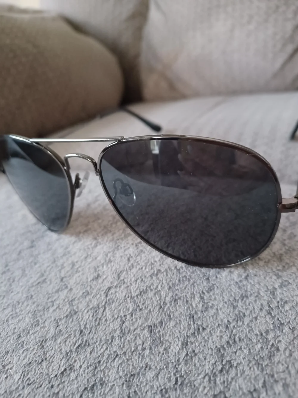 Foster Grant Aviator Sunglasses in Gunmetal with Dark Gray Lenses
